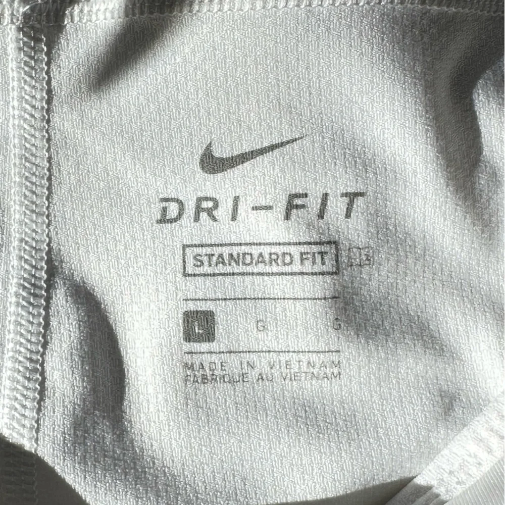 Nike Dri-fit girl’s white galaxy print golf skirt - size large